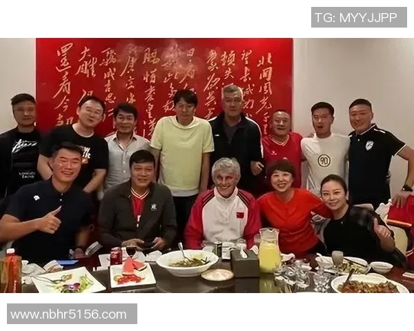 老牌足球明星重聚赛场时间安排及赛事亮点解析 老牌足球明星重聚赛场时间安排及赛事亮点解析