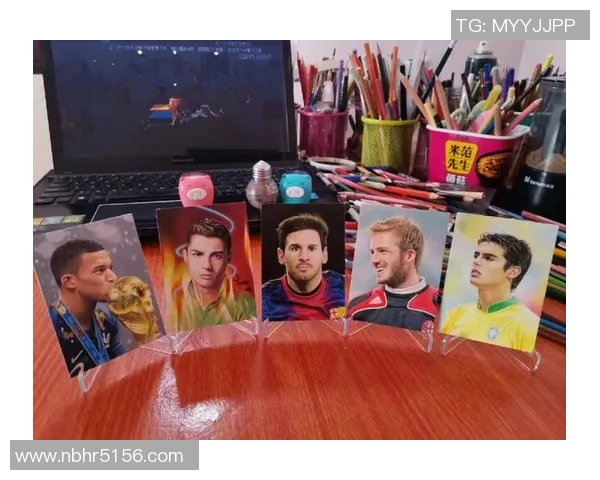 足球明星卡片的魅力与收藏价值探讨 足球明星卡片的魅力与收藏价值探讨