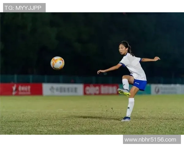 礼嘉足球明星王怡的成长之路与未来展望